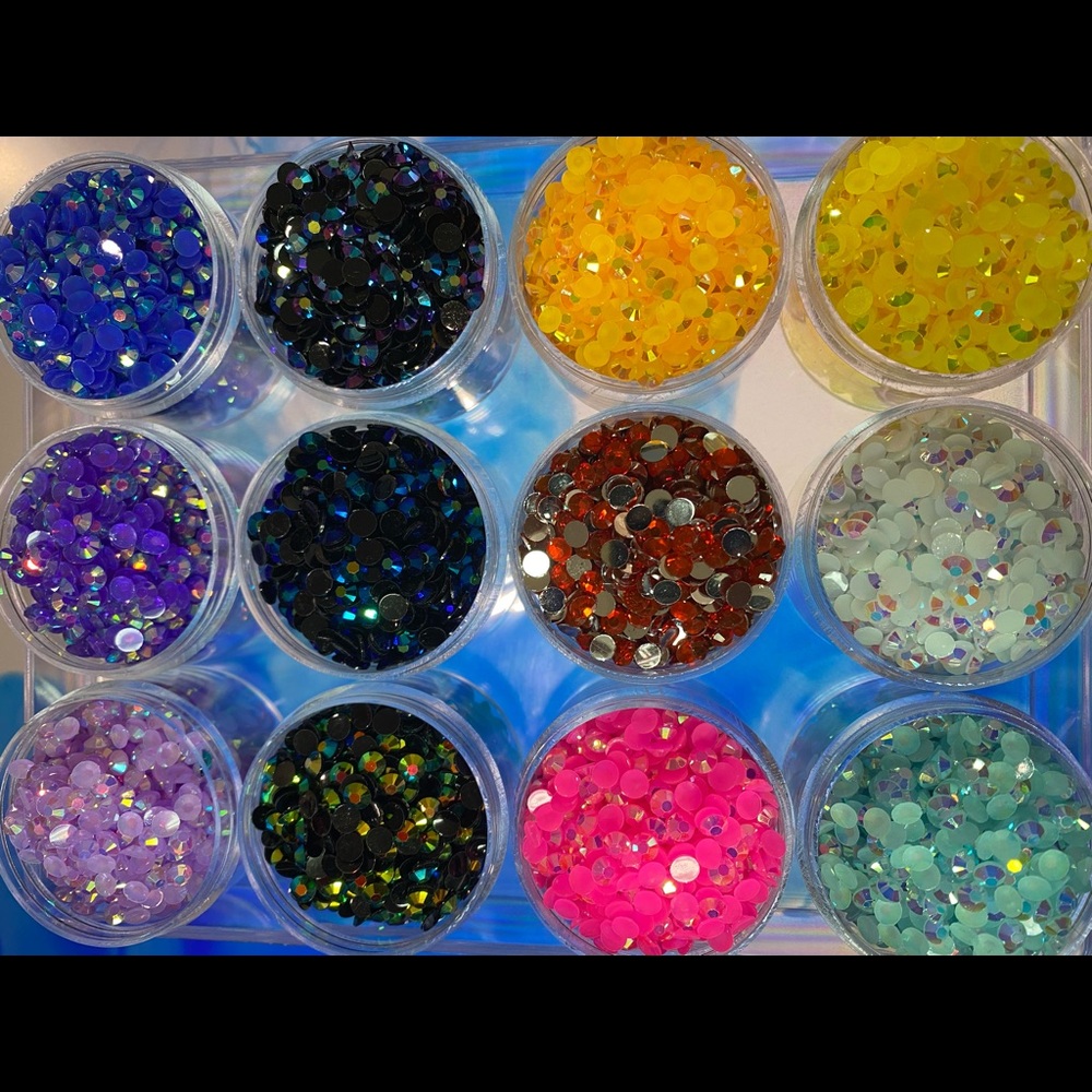 Resin Rhinestones - Picture 10 of 10